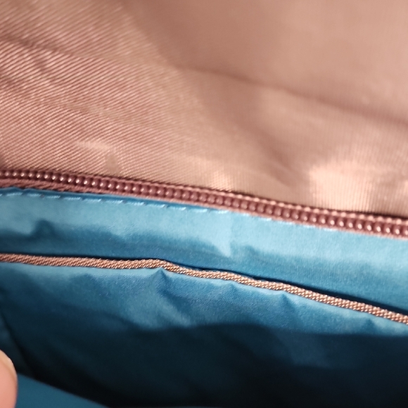 Travelon Taupe Crossbody Bag - Picture 7 of 16